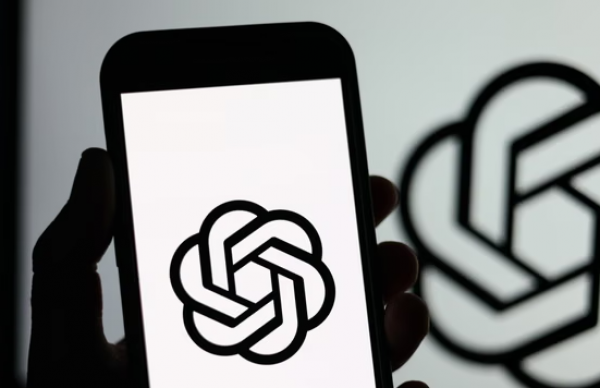 القول من فضلك و شكراً لـ ChatGPT يرفع فاتورة الكهرباء!