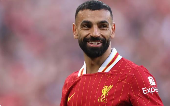 نكاية في مانشستر يونايتد ..  صلاح يُهنئ توتنهام وبوستيكوجلو