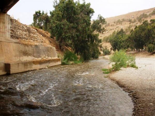 صهاريج تتزود بمياه غير آمنة من سيل جرش وتبيعها للمواطنين ..  ومحافظ جرش يحذر: لا تساهل مع المخالفين