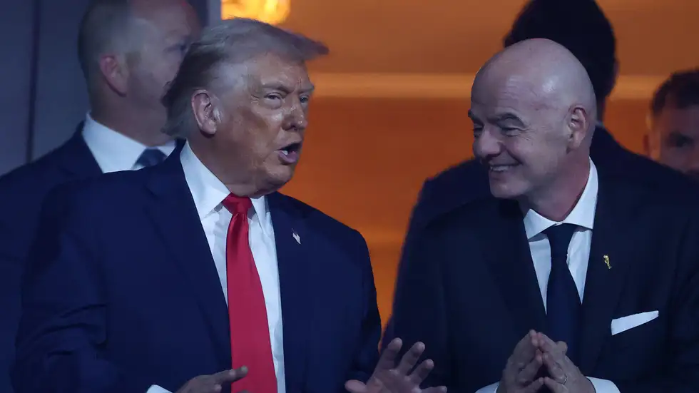 بعد التحذيرات ..  فيفا يعلن قرارًا سارًا لمنتخبات كأس العالم 2026