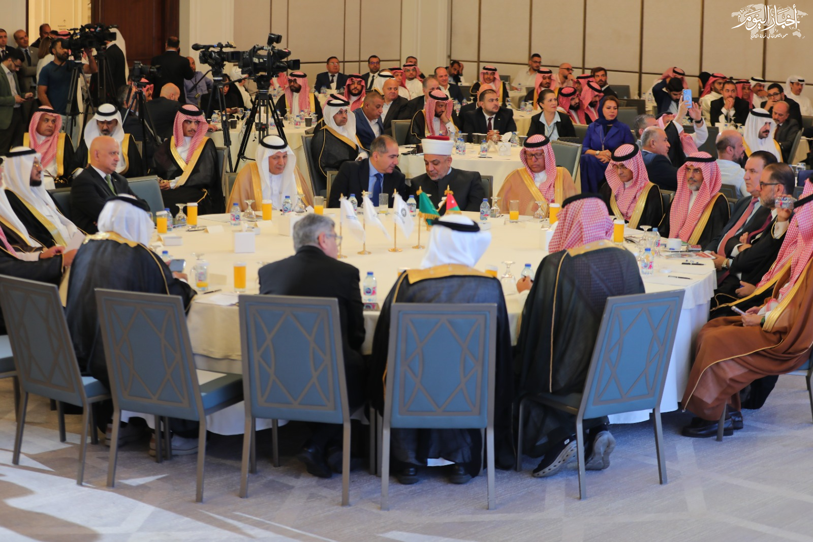 وزير الصناعة والتجارة يفتتح  ملتقى الأعمال الأردني-السعودي - صور