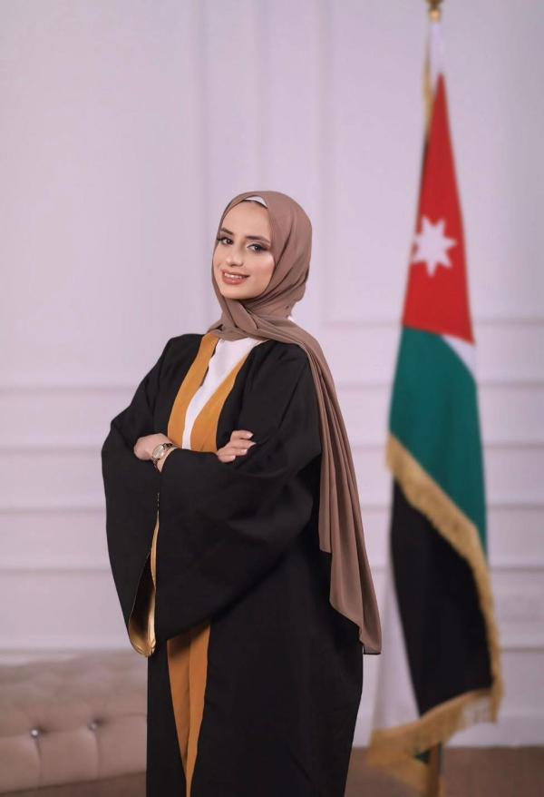 حنين سمير الغويري  ..  مبارك التخرج
