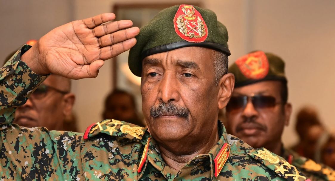 البرهان يعزز سيطرته على الجيش السوداني