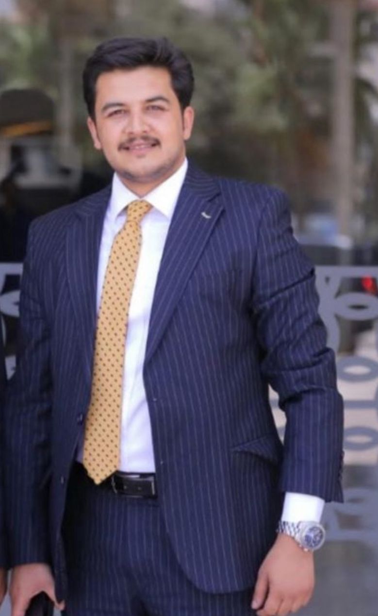 في خدمة الدولة والمواطن… قصة رجل إداري لم يبحث عن الأضواء