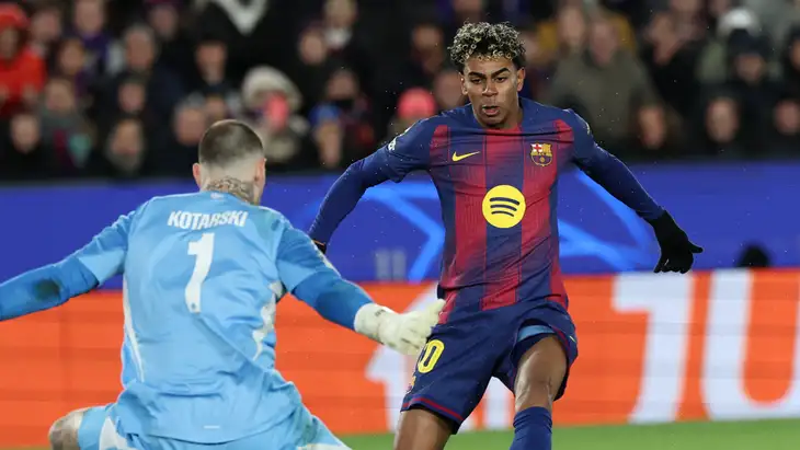 5 أهداف تفصل يامال عن رقمه القياسي