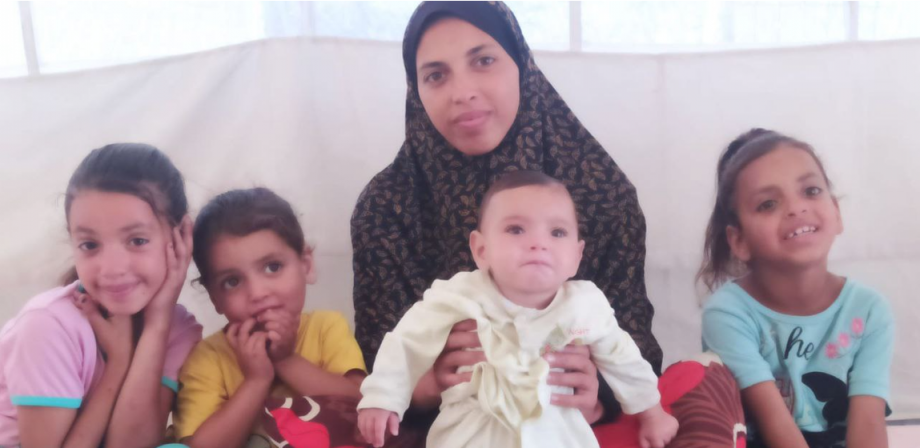 لينا وبناتها الأربع ..  في "جحيم فَقْدِ الأبّ" يبحثن عن حياة 