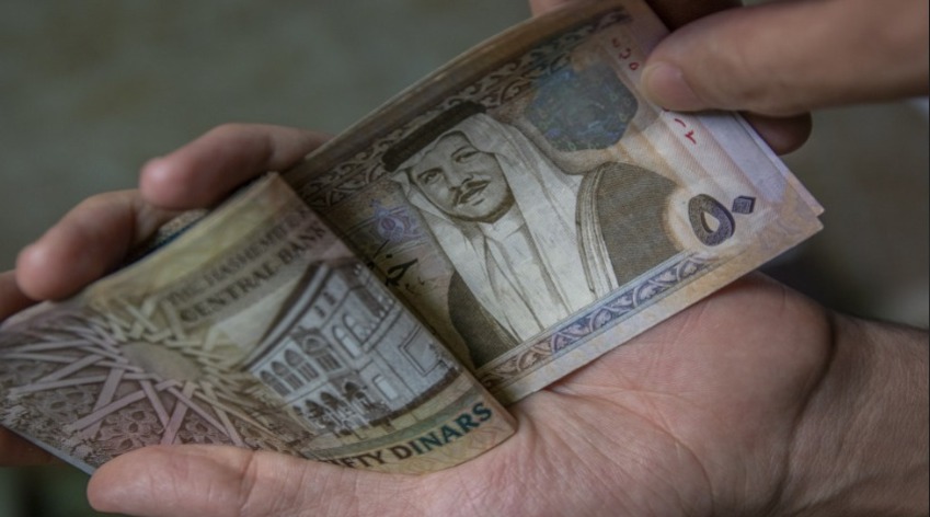 النائبان النمّور و الرياطي يطالبان الحكومة بتأجيل أقساط القروض لتخفيف الأعباء قبل عيد الأضحى