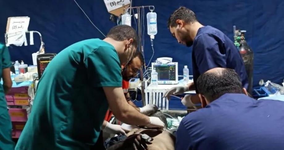 مجمع الشفاء: الاحتلال يستخدم غازات مجهولة ويصيب المواطنين بالاختناق في غزَّة  