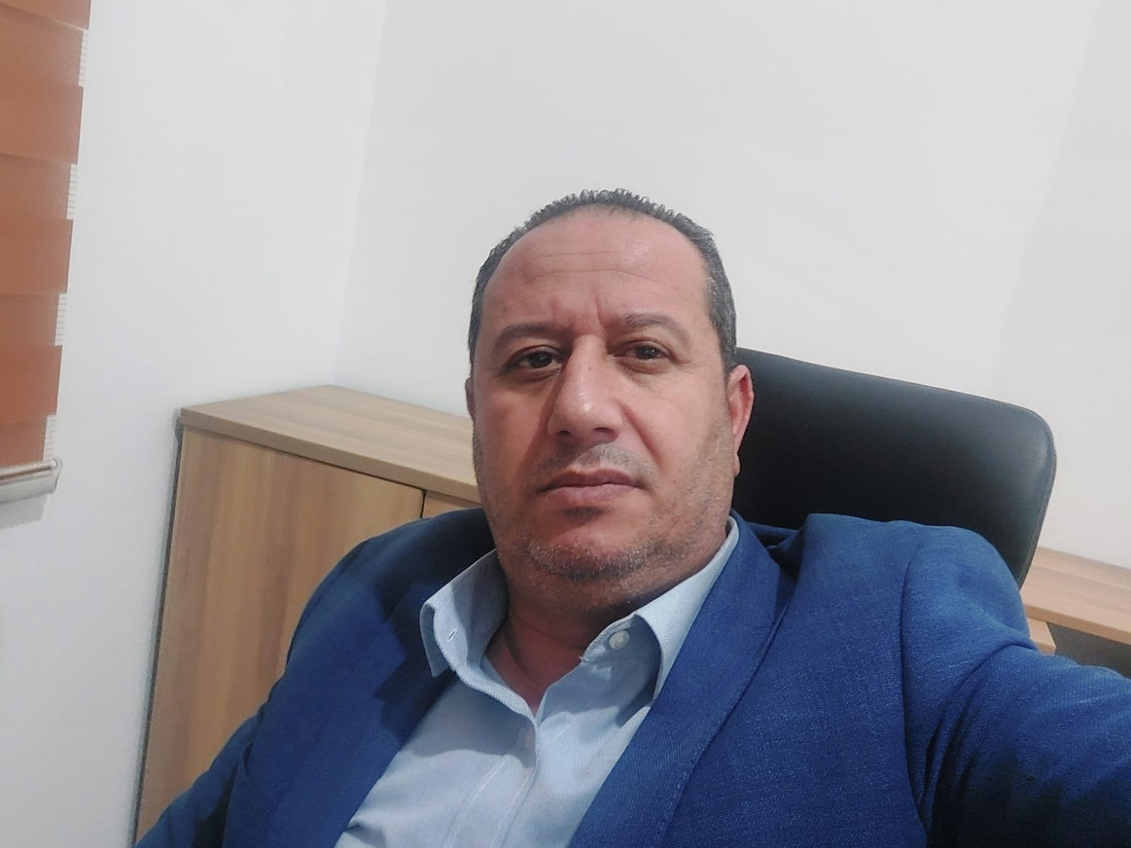 من 500 إلى 200 دينار ..  صدمة المتقاعدين قسرًا تدفع موظفي الأمانة للاعتصام