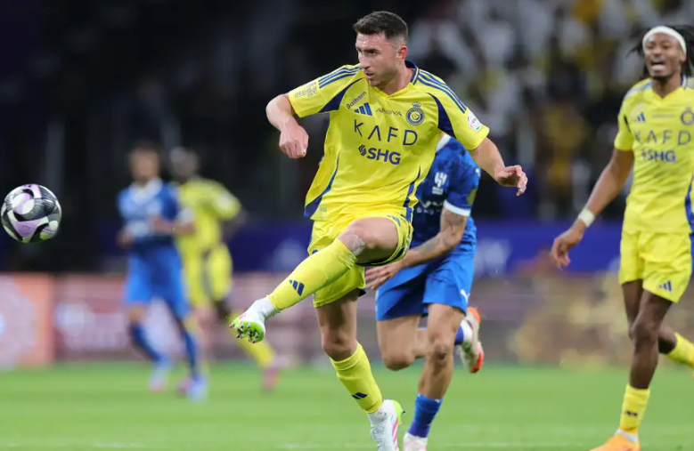 شرخ في جدار الطموحات ..  لماذا وصل النصر ولابورت لطريق مسدود؟