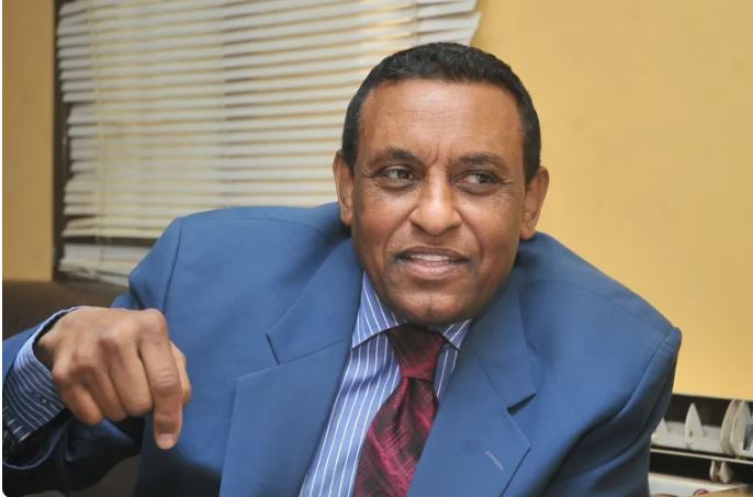 السودان  ..  رئيس الوزراء يحل الحكومة تمهيدا لتشكيل أخرى جديدة