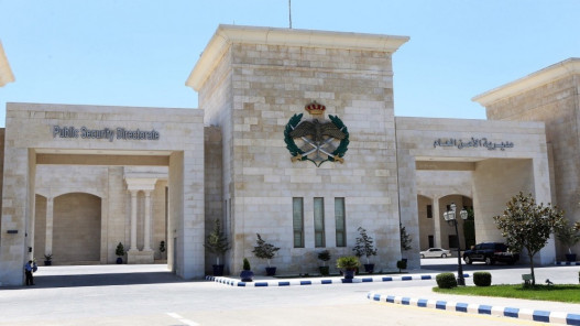 العثور على جثتي أم وابنها من الجنسية البلجيكية فقدا جراء السيول في الشوبك