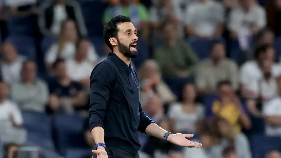 رد وقح ..  الانتقادات تحاصر أربيلوا بسبب كارفاخال