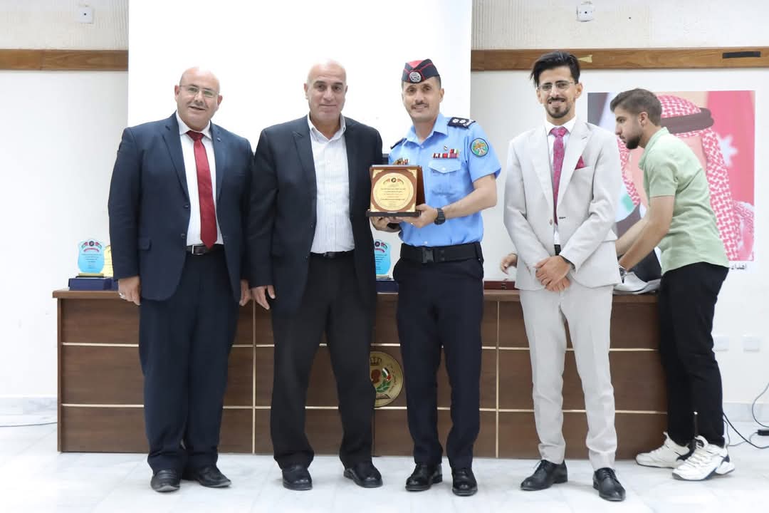 روافد للتنمية الإجتماعية تختتم برنامج “ تمكين وتأهيل الشباب” في جامعة الحسين بن طلال