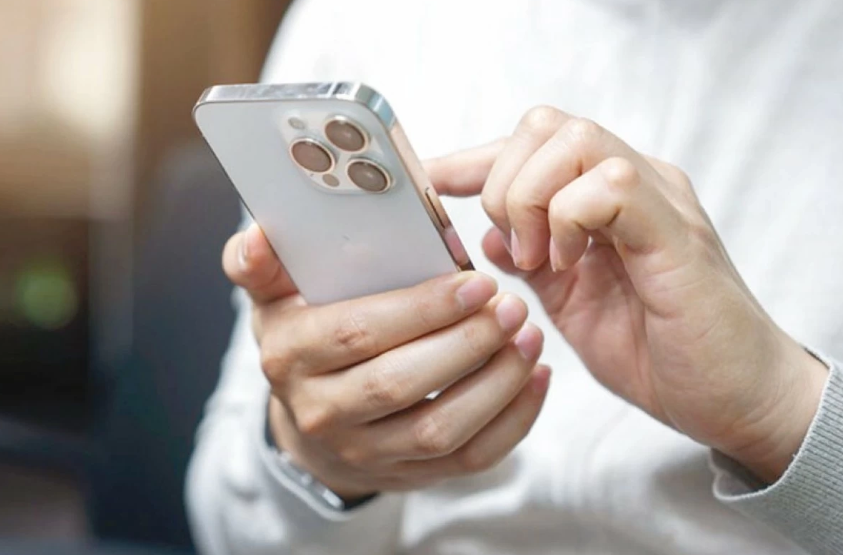لا تقم بإعادة ارسال الصور والفيديو ((كن حارساً للحقيقة الرقمية))