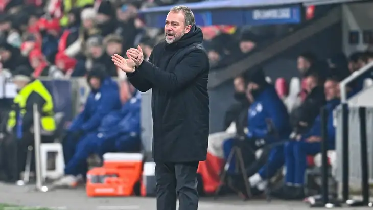 فليك يجهز "القوة الضاربة" لعبور كوبنهاجن بنتيجة عريضة