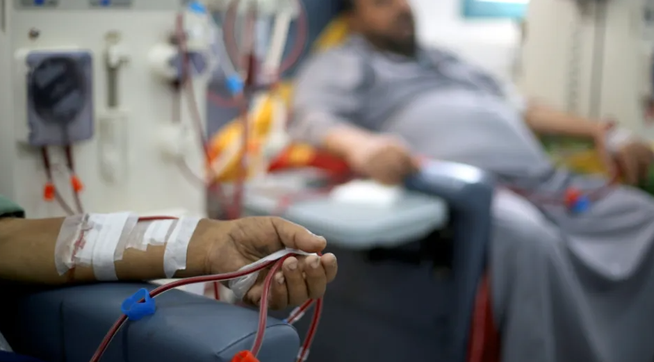 الصحة: 20 ألف مريض وجريح ينتظرون السفر للعلاج 