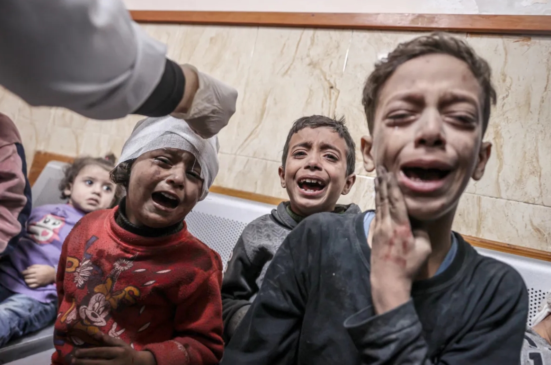 استشهاد 6 مواطنين بينهم منتظرو مساعدات برصاص الاحتلال بغزة