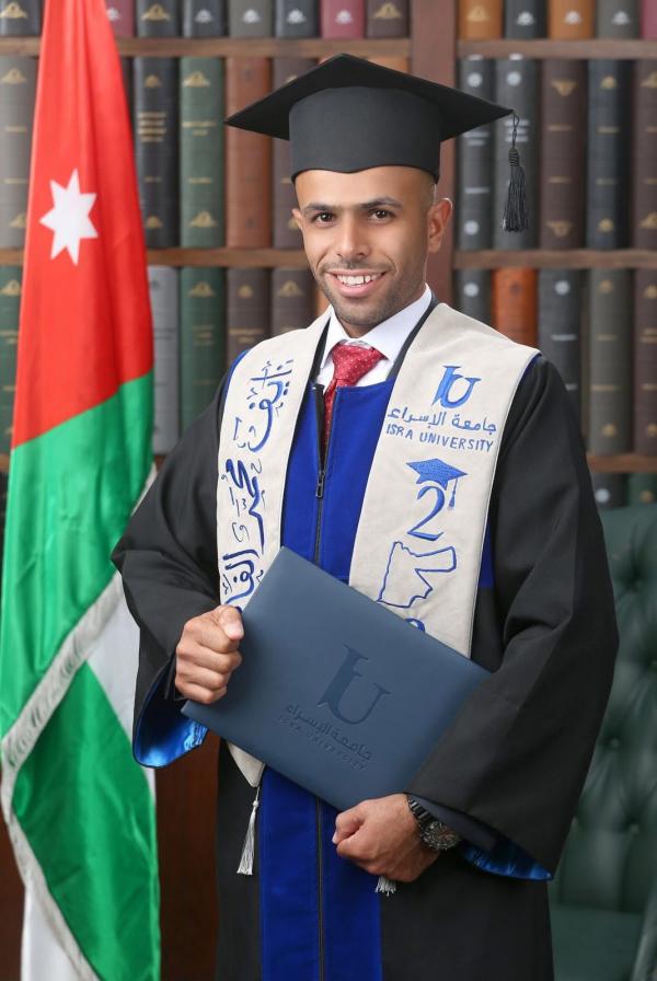 نايف محمد السطام الفايز  ..  مبارك بكالوريوس القانون