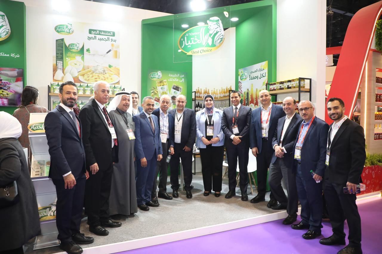 وفد مؤسسة الغذاء والدواء يزور معرض الخليج للأغذية Gulfood 2026 والشركات الغذائية الأردنية المشاركة 