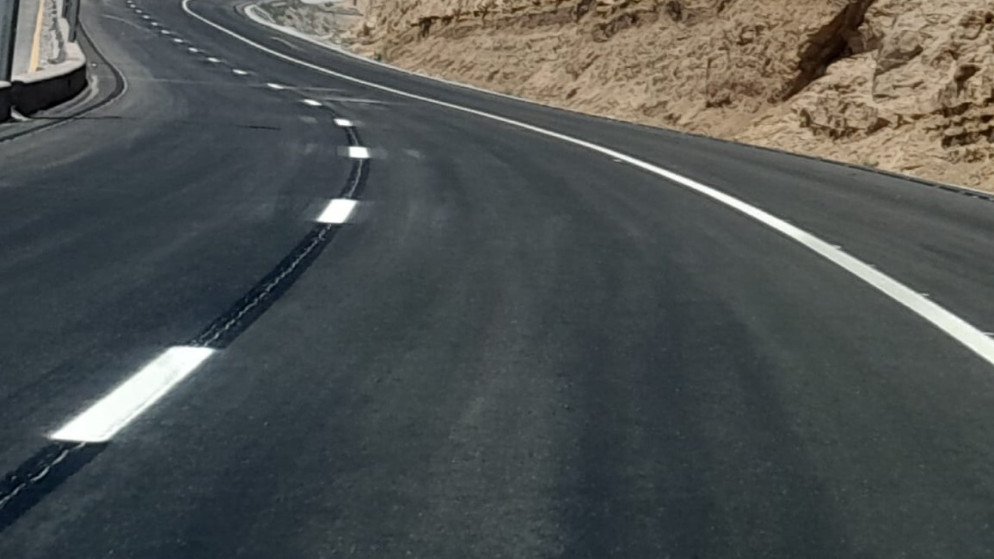 الأشغال تعيد فتح طريق النقب - دبة حانوت بعد إضافة طبقة إسفلتية جديدة