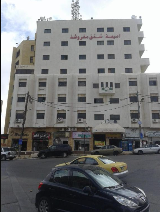 "شارع بلا رحمة" قرب سكن أميمة في ضاحية الرشيد… مطالب بوضع مطبات وشواخص لحماية المارة