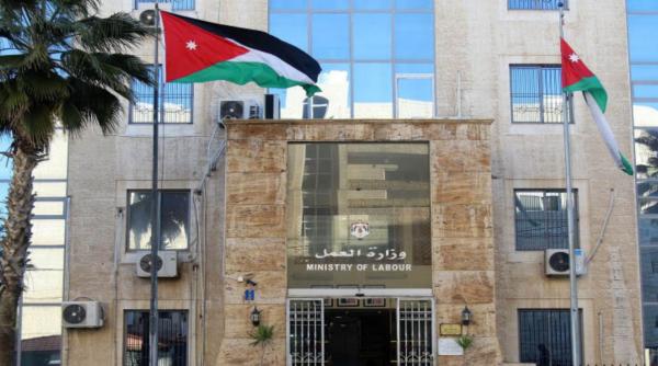"العمل": تعاملنا مع 31 نزاعا عماليا منذ بداية العام الحالي 