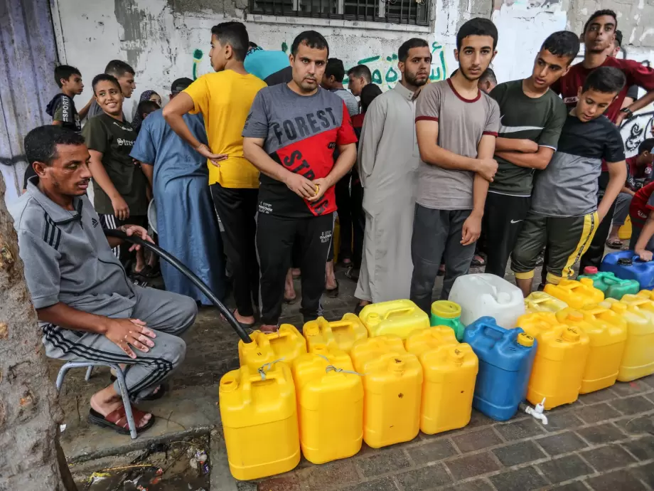 شح الزيوت الصناعية يشل محطات التحلية ويضاعف أزمة مياه الشرب في غزة