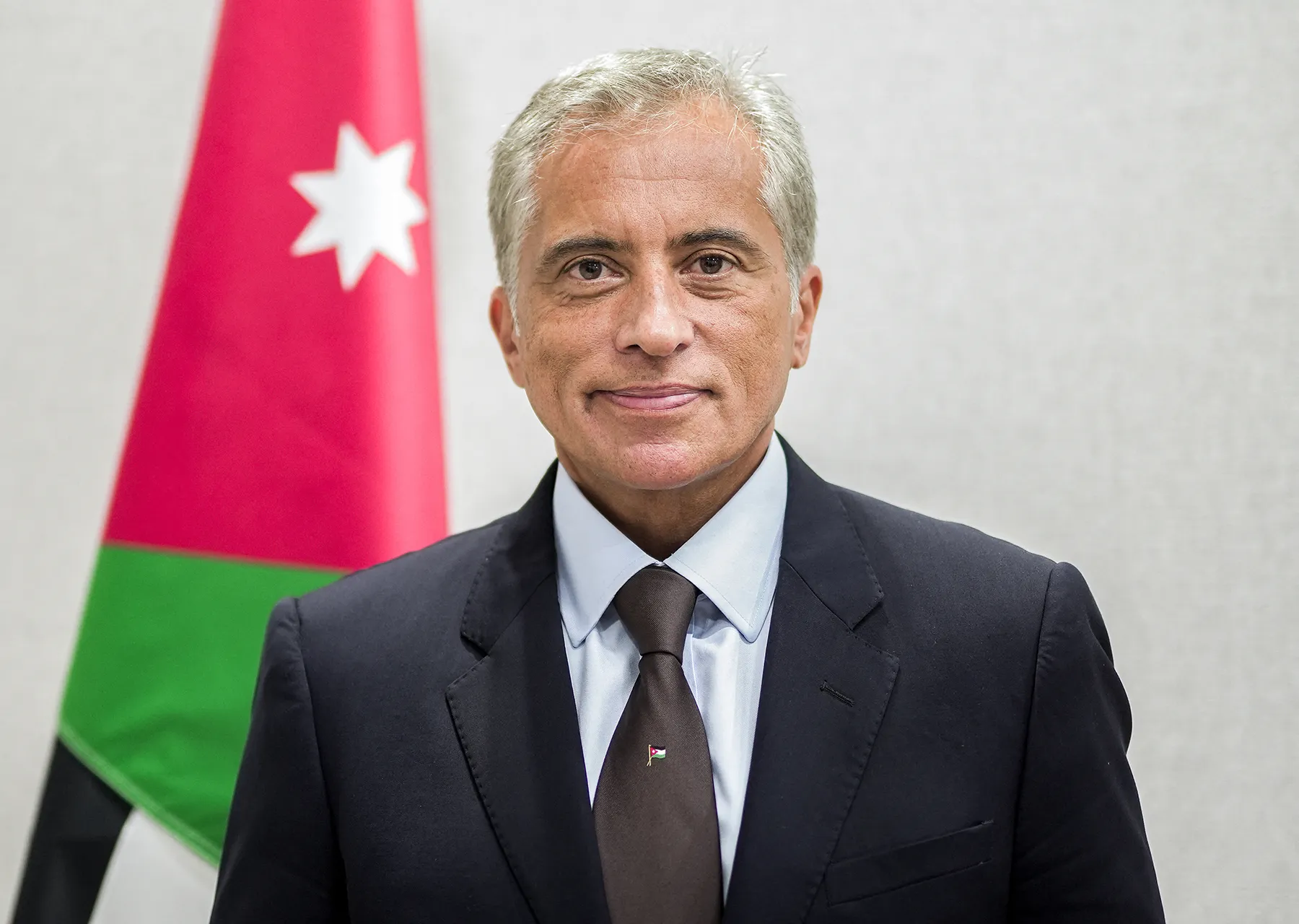 70 % من الأردنيين يثقون بحكومة جعفر حسان