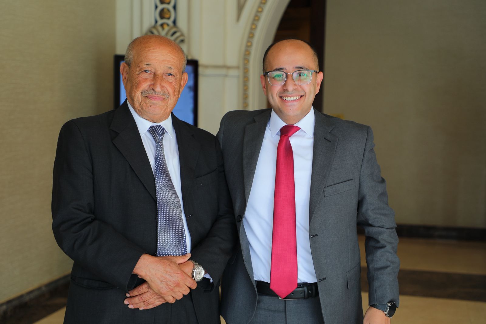 النسب يجمع بين بني عباد  والحياصات… مبارك للدكتور ممدوح نجل المحامي محمد عايد المهيرات