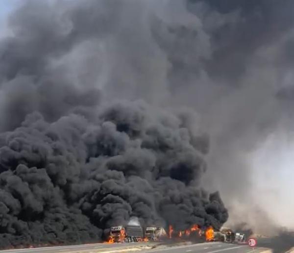 الأمن يكشف سبب حادث حريق الصهريج و3 شاحنات في الصحراوي