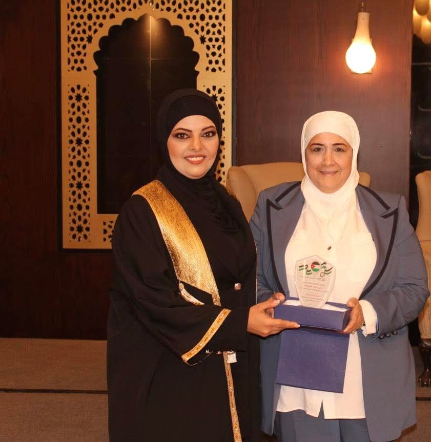الدكتورة آية الشوابكة ضمن 25 سيدة مكرّمة بوسام التميّز القيادي