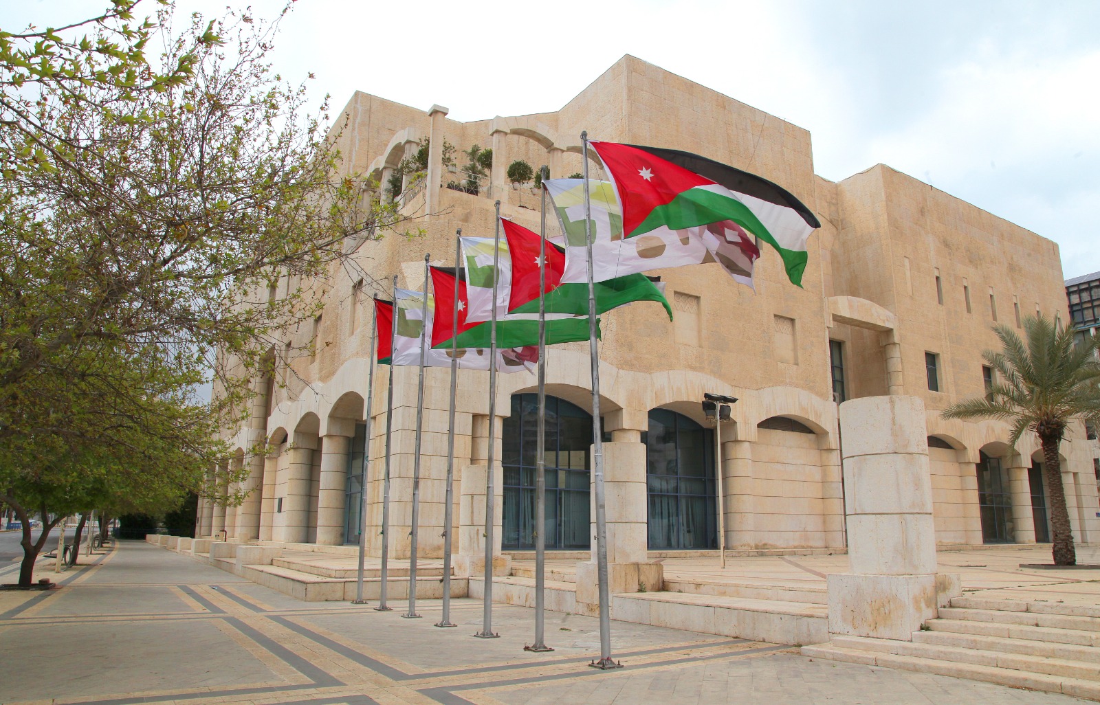أمانة عمّان تُلزم الموظفين بالبصمة ومتابعة الدوام الميداني  