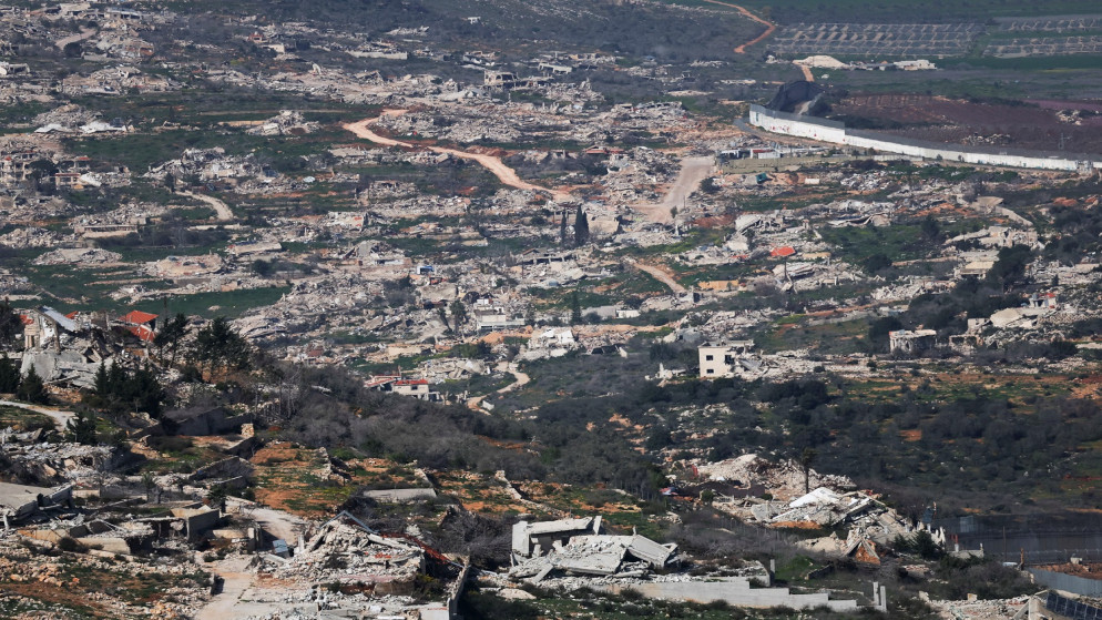الجيش الإسرائيلي يعلن عن ضرب أهداف لحزب الله في جنوب وشرق لبنان 