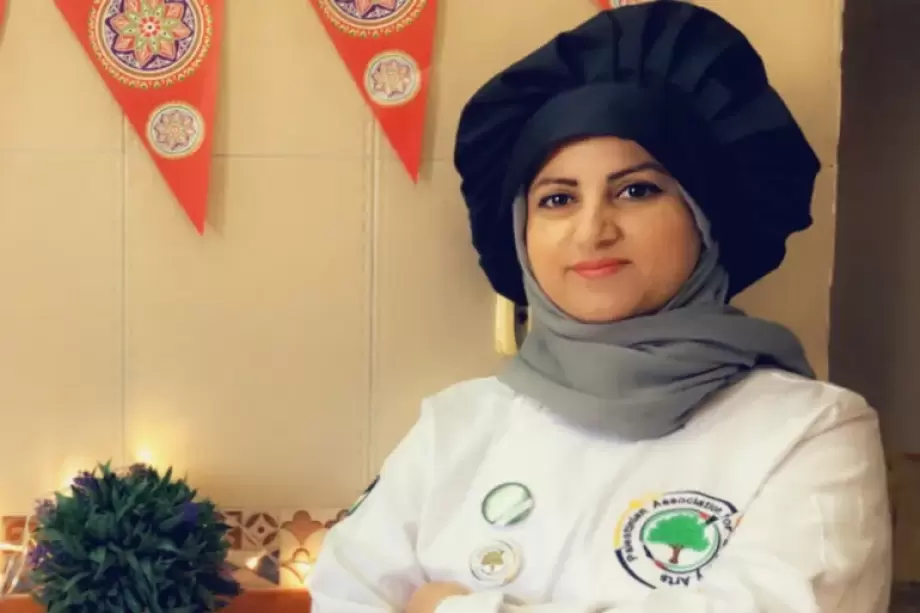 الشيف سمر النباهين ..  مشروع صغير ينعش الأمل وسط ركام غزة 