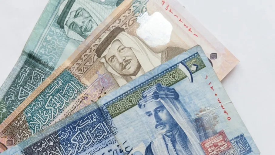 المرصد العمالي يدعو لرفع أجور القطاع الخاص وضبط الأسعار 