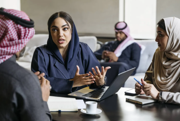بين القلق والقبول ..  كيف ومتى يفكر الناس في مشاركة بياناتهم؟