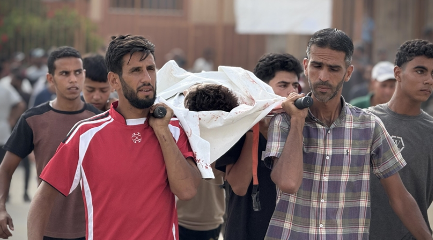 استشهاد 9 فلسطينيين في قصف وإطلاق نار بغزة