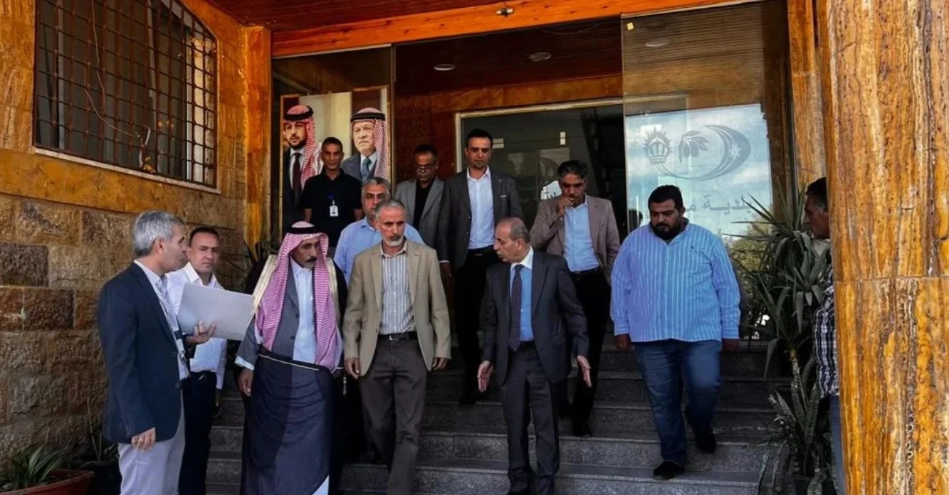وزير الإدارة المحلية يتفقد استعدادات بلديات في البلقاء لفصل الشتاء