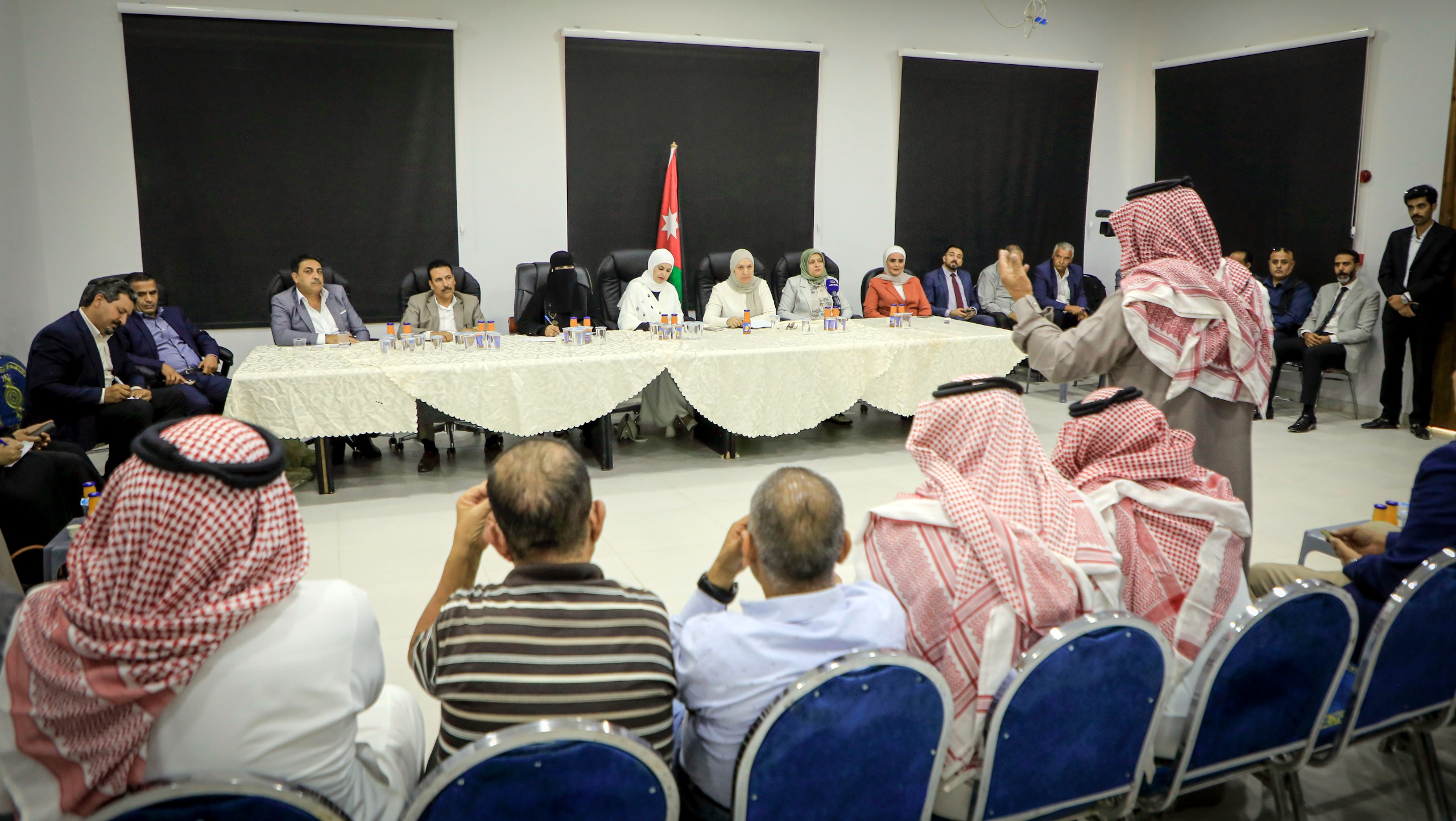 "المرأه النيابية "تزور أم الرصاص في البادية الوسطى
