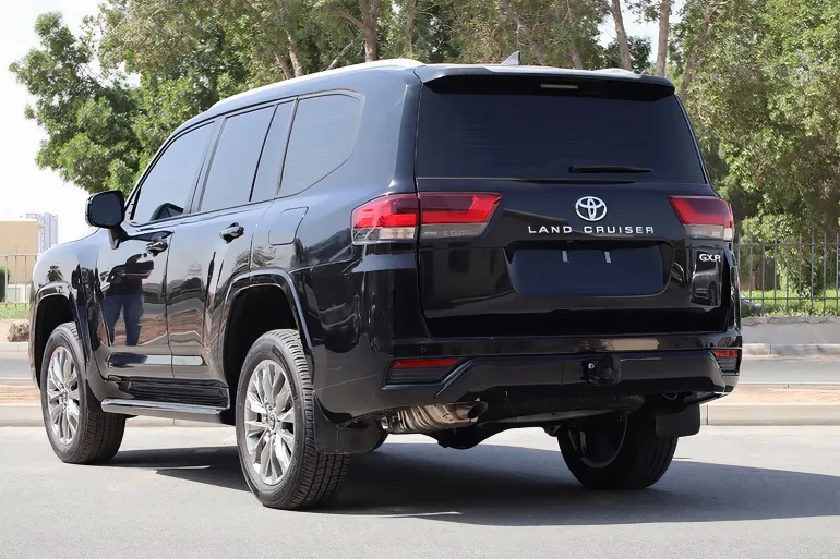 "كل مسؤول معه لاند كروزر" ..  طبيشات: عجز بالموازنة ومديونية مرتفعة وبذخ في الإنفاق الحكومي
