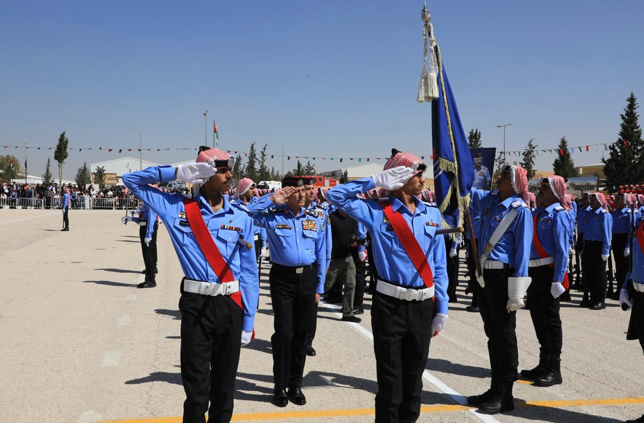 اللواء المعايطة يرعى تخريج دورة إعداد وتأهيل الشرطة المستجدين