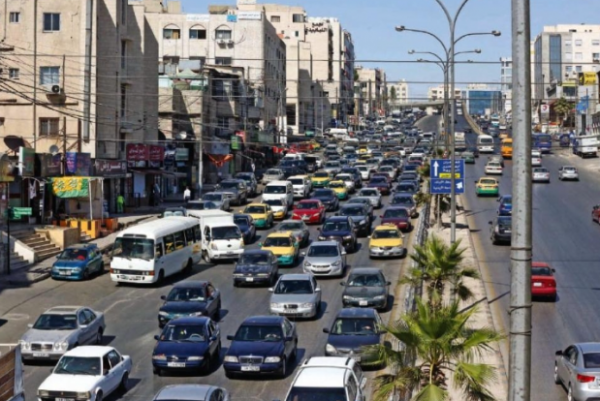 أزمة سير في صويلح والواحة إثر تعطل مركبات