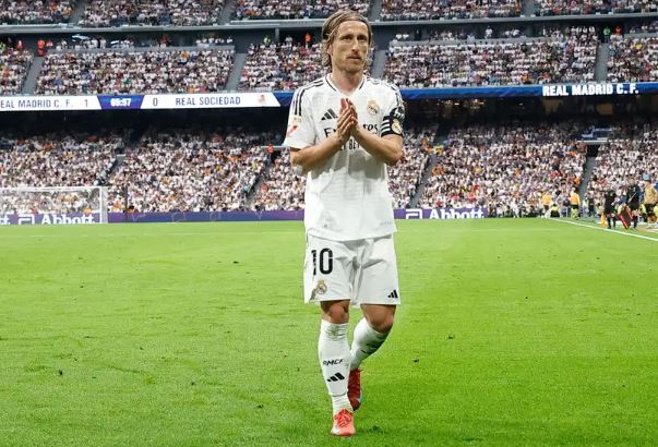 مودريتش يعبر عن احترامه لريال مدريد بخطوة جديدة