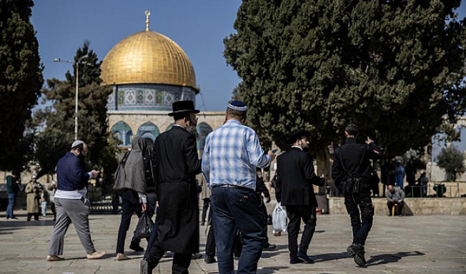 مستوطنون يقتحمون المسجد الأقصى في ما يُسمَّى "عيد الحانوكا"