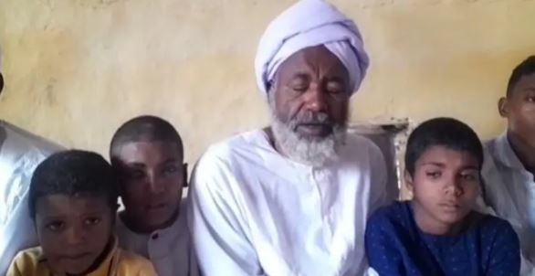 أسرة سودانية بأكملها تفقد بصرها بسبب "الماء الأسود" ..  ما القصة؟