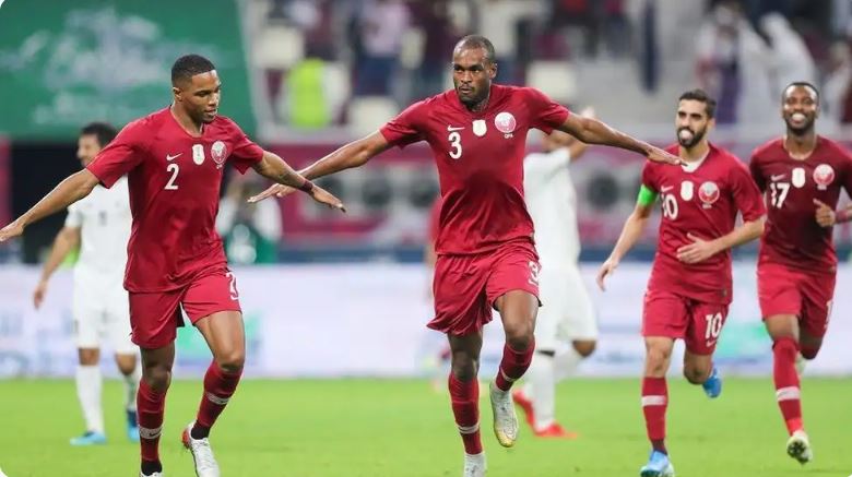 قطر تتحفز لعمان والإمارات خلف أسوار مغلقة
