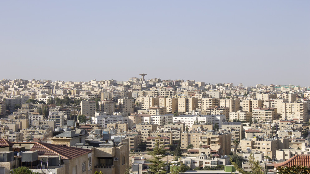 طقس لطيف فوق المرتفعات والسهول ومعتدل في باقي المناطق