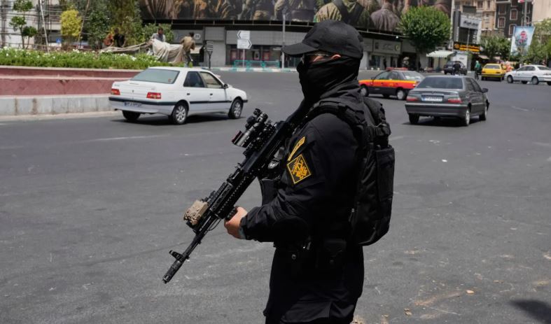 إيران - الحرس الثوري يعلن مقتل 5 أشخاص خلال تفكيك خليتين ارهابيتين
