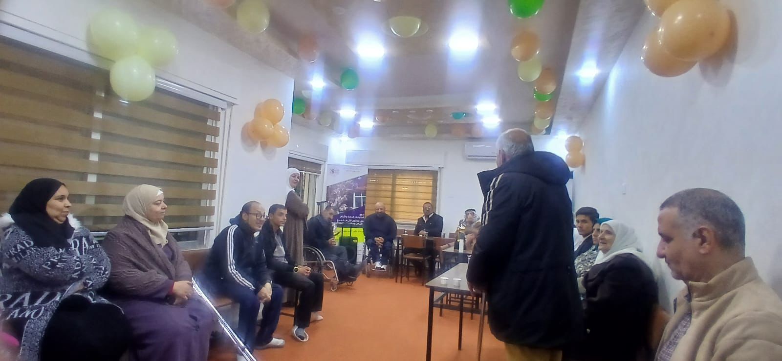 جمعية “لأجلكم نسعى للخير” تستضيف أشخاصًا من ذوي الإعاقة للاستماع إلى احتياجاتهم